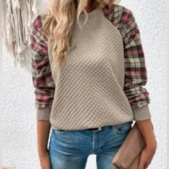 Noracora tan quilted plaid ruched front raglan sleeve crewneck top. NWT. Medium - Picture 1 of 5
